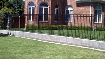 Сварные заборы на ленточном фундаменте 80 метров фото в Талдоме