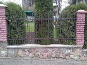 Сварные заборы с кирпичными столбами 80 метров фото в Талдоме