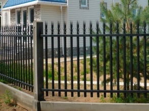 Сварные заборы на ленточном фундаменте 12 метров фото в Талдоме