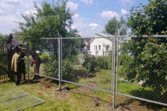 Забор из сетки рабицы в натяг секционный 90 метров фото в Талдоме